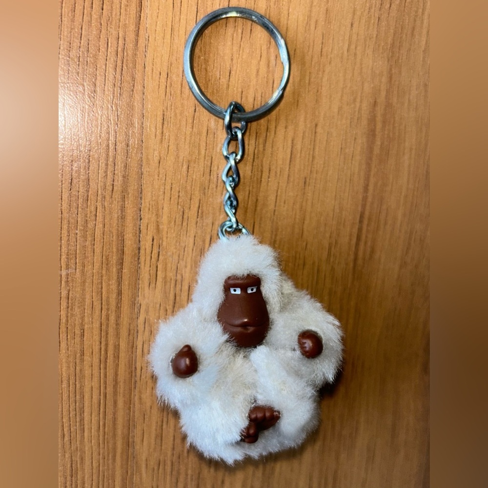 Kipling beige furry monkey gorilla keychain charm Katie